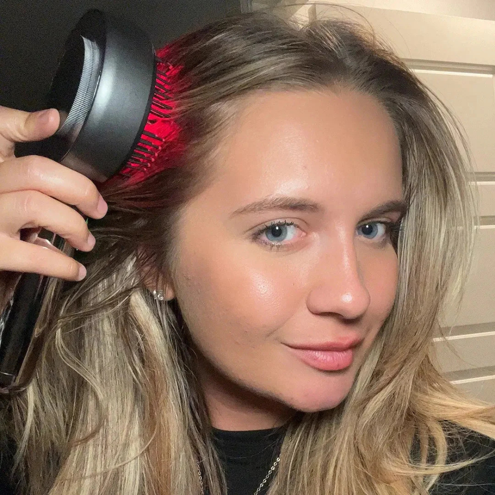 Red Light Therapy Hair Brush